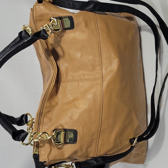 2 Large Hobo Style Bags Grey and Tan Faux Leather (Unbranded) - Picture 7 of 7